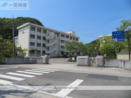 中野住宅[4LDK/86.06m2]の周辺2