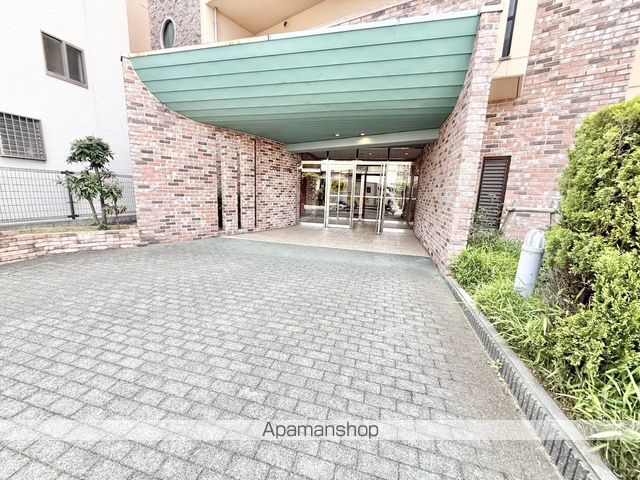 キャニスコート上新庄の玄関写真