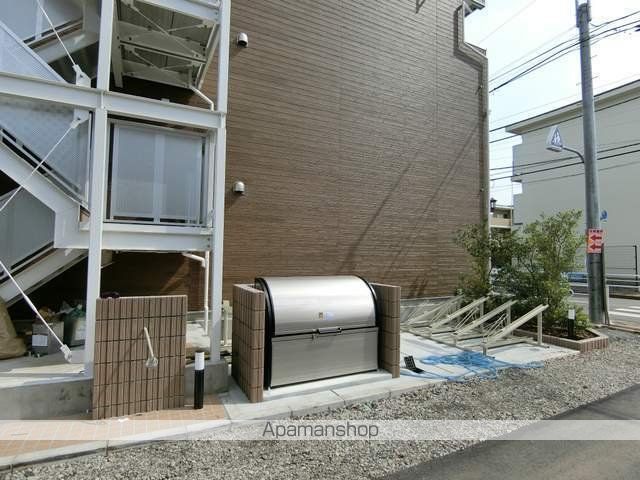 リブリ・立川立飛の玄関写真