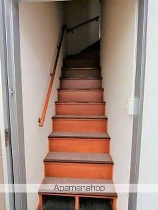 レオパレスレインボーパレス[1K/26.08m2]の玄関