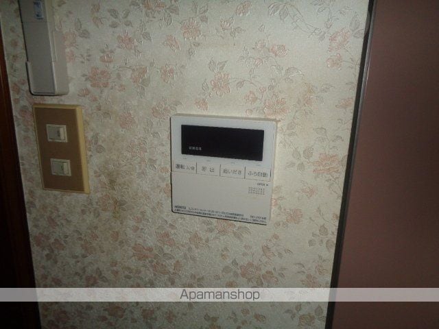 員弁郡東員町 2階建 築38年の内装写真