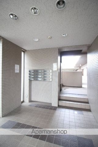 スカール中井の玄関写真