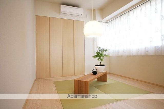 ホライズンプレイス赤坂[1LDK/68.21m2]のリビング・居間3