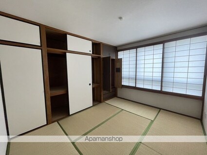 井上ビル[3LDK/101m2]の内装2