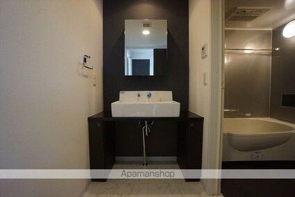 愛知県名古屋市東区泉３丁目[2LDK/59.33m2]の洗面所