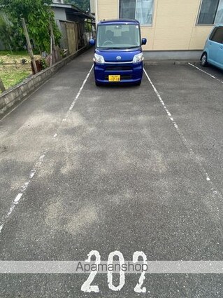 佐藤コーポ[3DK/61.27m2]の駐車場1