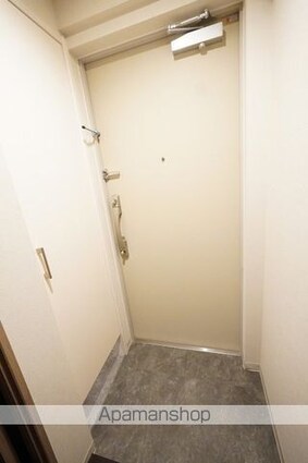 ウェルスクエア西新宿五丁目[2LDK/41.81m2]の玄関