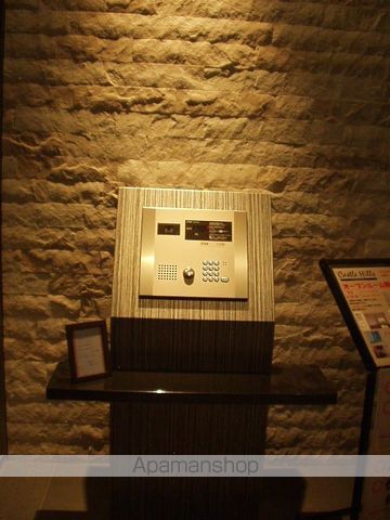 Castle Hills 柳ヶ瀬の玄関写真