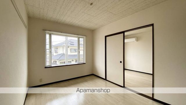 クレセント松新の内装写真