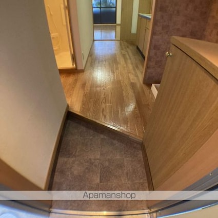 滋賀県湖南市石部東６丁目[1K/28.41m2]の玄関