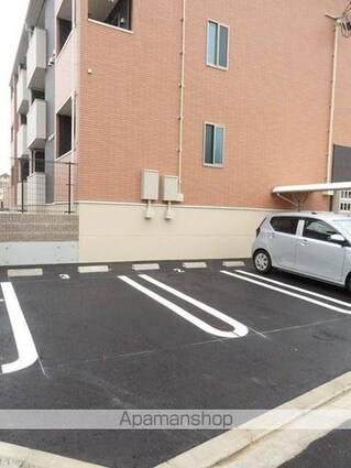 Ａｕｒｏｒａ[1LDK/53.34m2]の駐車場