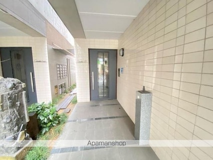 コリドールエスエフ[1R/31.4m2]のエントランス