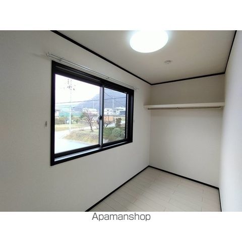MAJARE芸工大前の内装写真