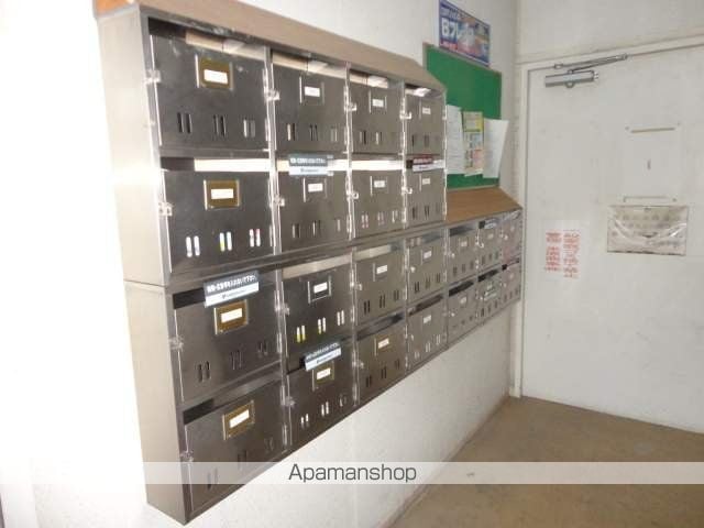 タウンズ大町の玄関写真