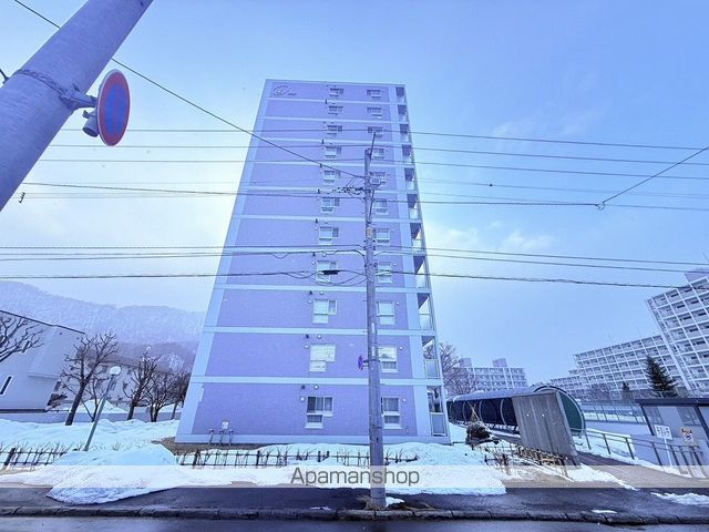 山鼻サンタウン一号館の外観写真