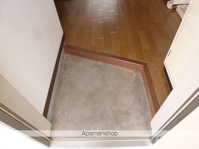 サープラスワン前西の内装写真