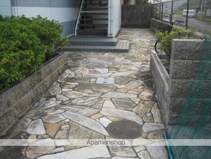 レオパレスＨＩＤＡＫＡ[1K/23.18m2]のエントランス