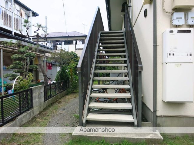 ファミールメゾンKの玄関写真