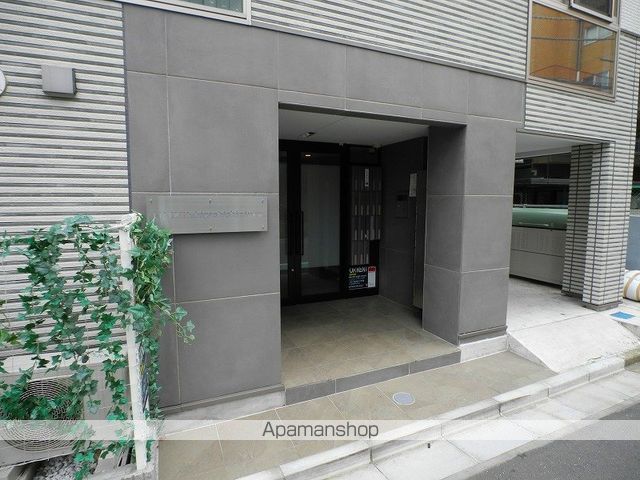 リベルタ東新宿の外観写真