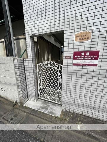 プチプラザ東高円寺の玄関写真