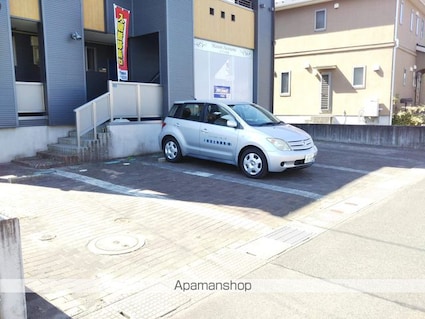メゾン岩沼[1K/24.56m2]の駐車場1