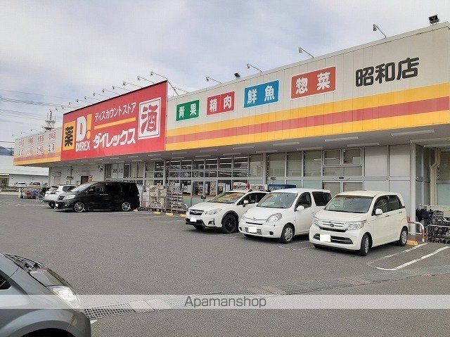ラ・トゥ—ルIIの周辺写真