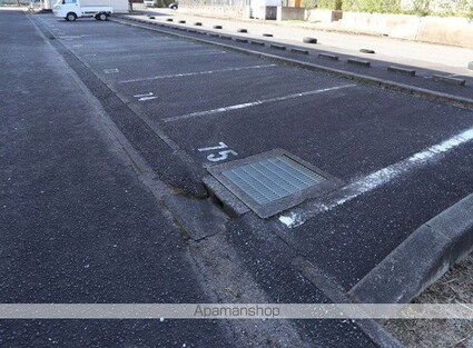 ビレッジハウス寿古２号棟[3DK/53.08m2]の駐車場