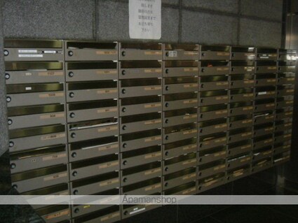 東京都港区南麻布１丁目[1K/21.45m2]のエントランス1