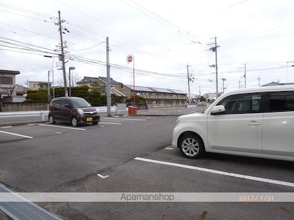 グレースコートⅡ番館[1LDK/45.42m2]の駐車場1