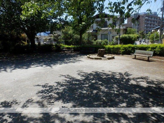 ロイヤルクレッセント西登戸参番館の周辺写真