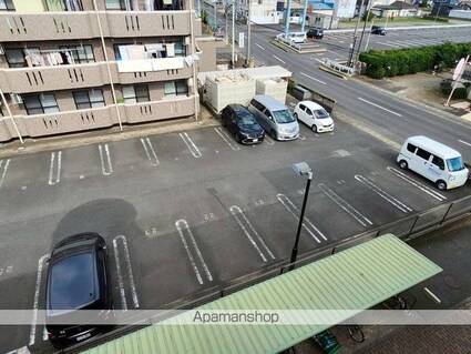 グラン・シャリオ[2LDK/55.86m2]の駐車場2