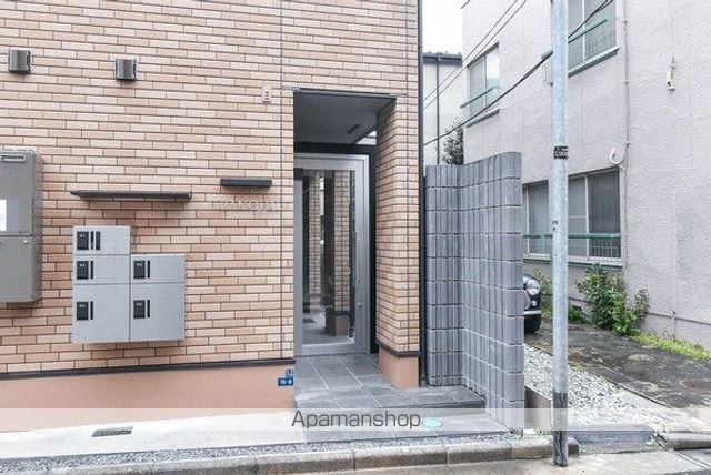 グランクオール赤羽の玄関写真