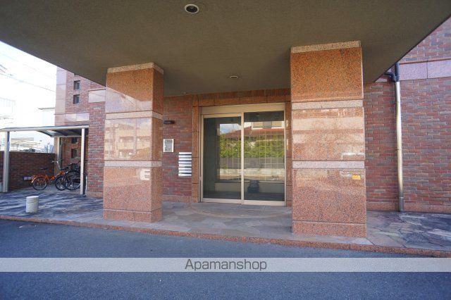 カワサキグランデージの玄関写真
