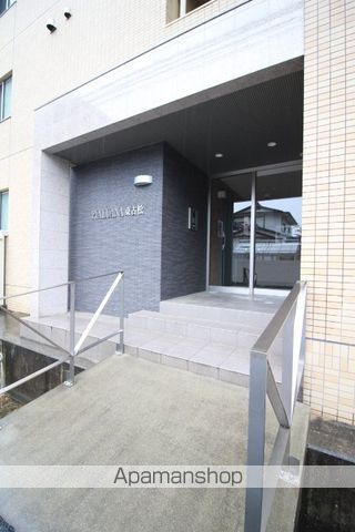 ピアルアーナ東古松の玄関写真