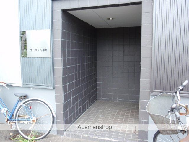 プラザイン南郷の玄関写真