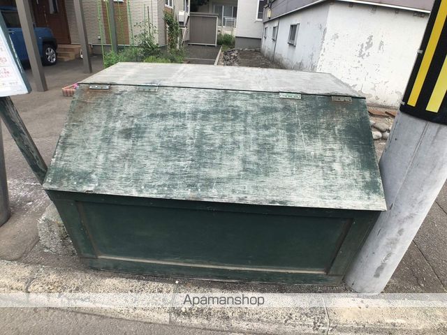 平安マンションの外観写真
