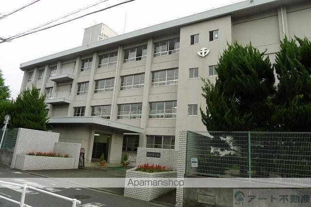ヴェルディオ岩崎[3LDK/106.17m2]の周辺1
