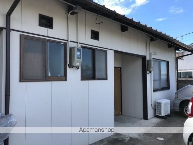 新川アパートの外観写真
