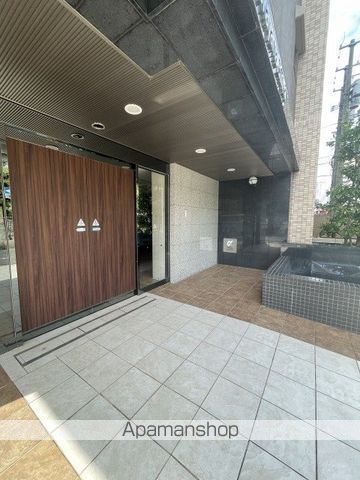 アルファステイツ岡山駅西の玄関写真