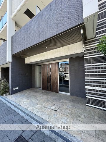 J.T.大阪Westの玄関写真