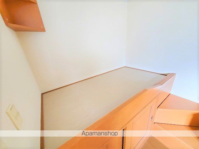 レオパレスホープ[1K/26.49m2]の玄関