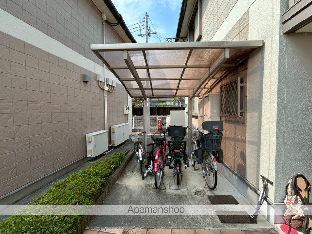 サテライト ミーホA棟の玄関写真