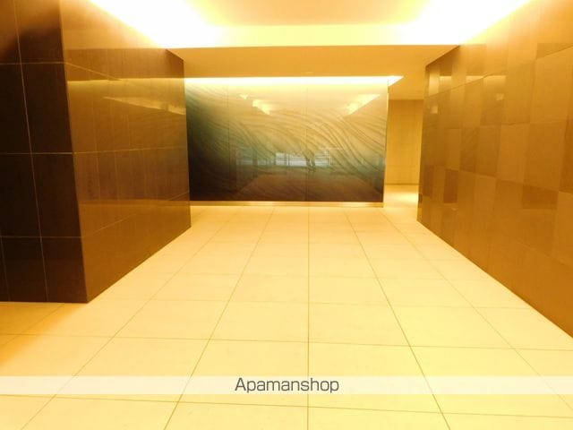 ブランシエスタ泉の玄関写真