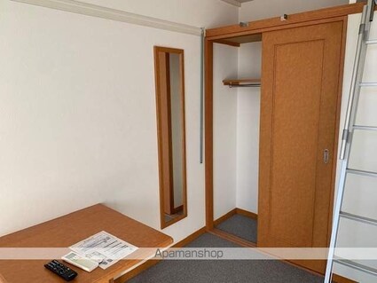 レオパレスアズール[1K/19.87m2]の収納2