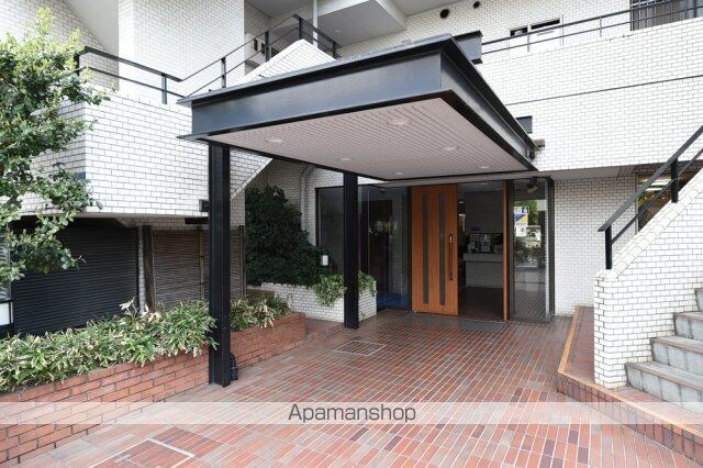 ハイホーム市ヶ谷[1LDK/53.72m2]のエントランス