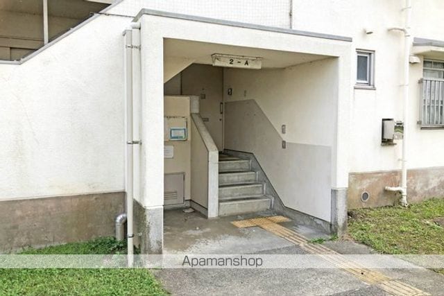 ビレッジハウス北山手2号棟の玄関写真