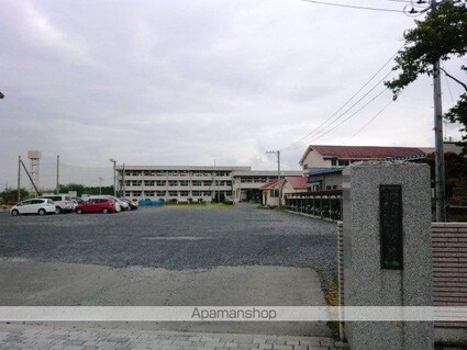 ガーデンシティ桜町Ｉ[2DK/42.07m2]の周辺1