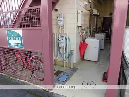 東京都中野区大和町３丁目[1K/10.92m2]のエントランス2
