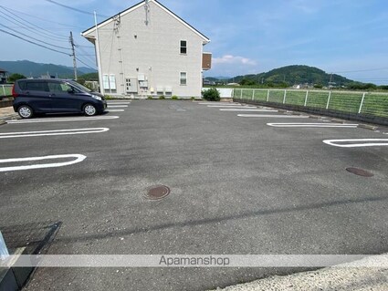 コートジュネス　Ⅰ[2LDK/55.81m2]の駐車場