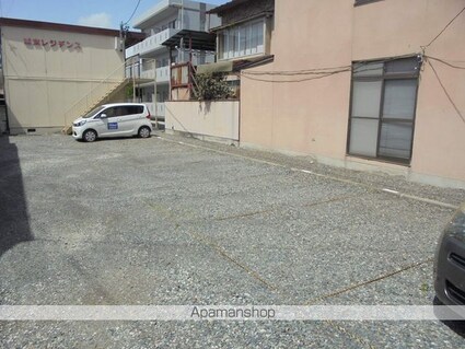 和泉町ビル[1R/32.63m2]の駐車場